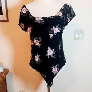 NWTS BAND OF GYPSIES OFF SHOULDER EMBROIDERED FLOWER SNAP BODY SUIT Sz L